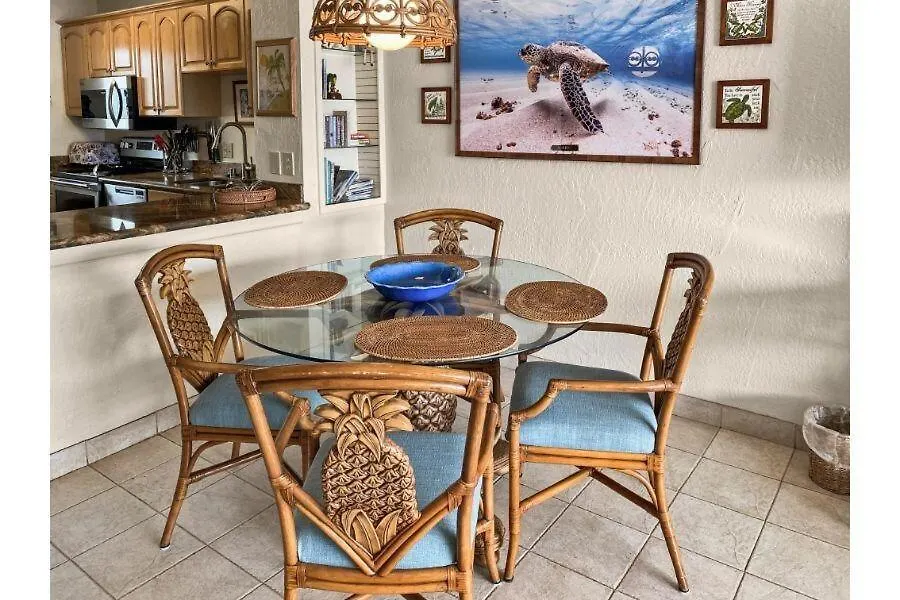 Menehune Shores, #210 Condo Kīhei Apartment
