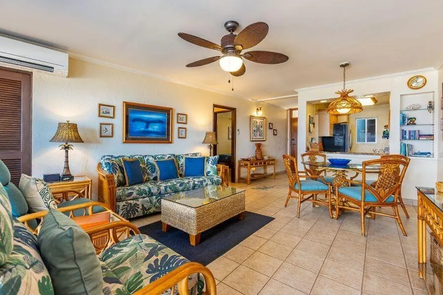 Apartment Menehune Shores, #210 Condo Kīhei